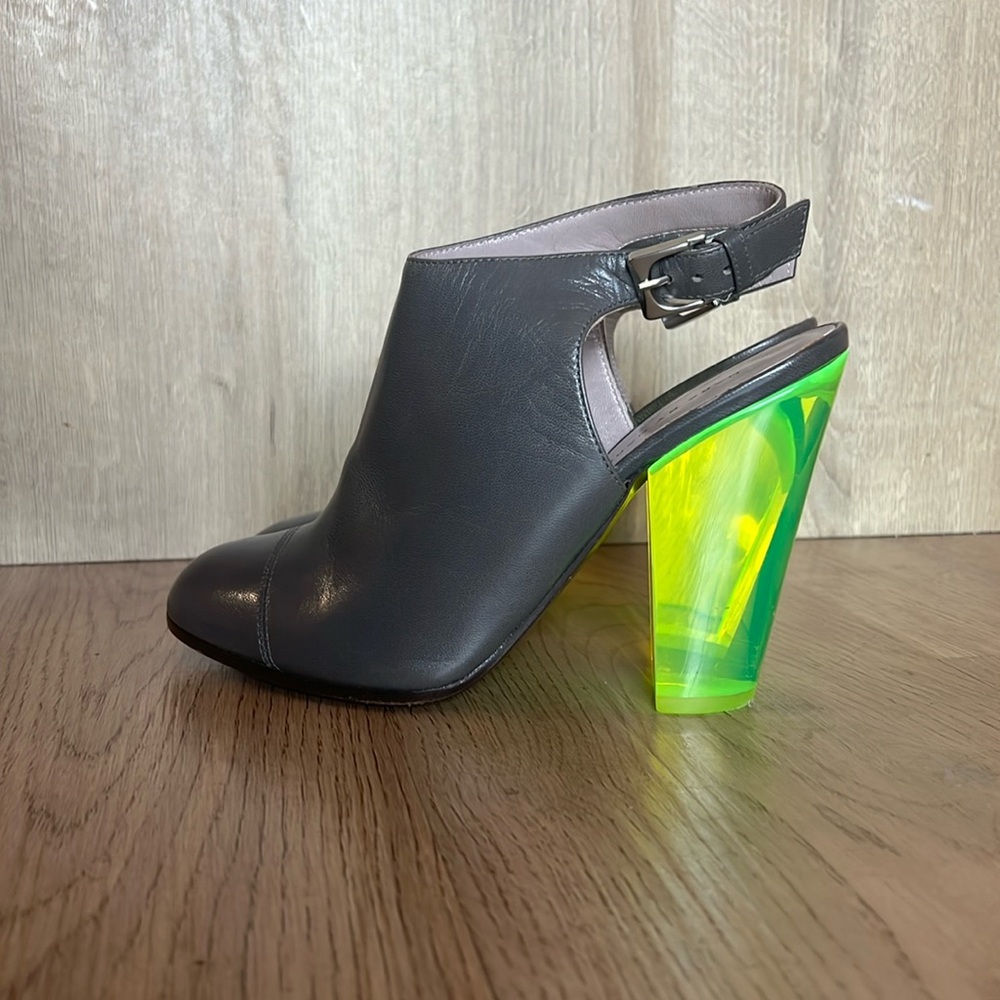 Marc by Marc Jacob’s Grey Leather Heel strap Lucite Heel Shoes